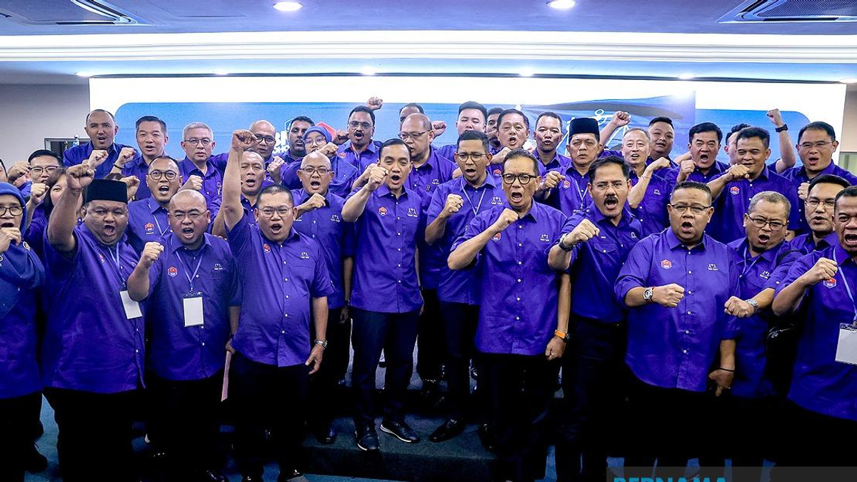Johor BN Unveils Election Slate With Adham Baba's Pasir Raja Return and Onn Hafiz's Machap Defence