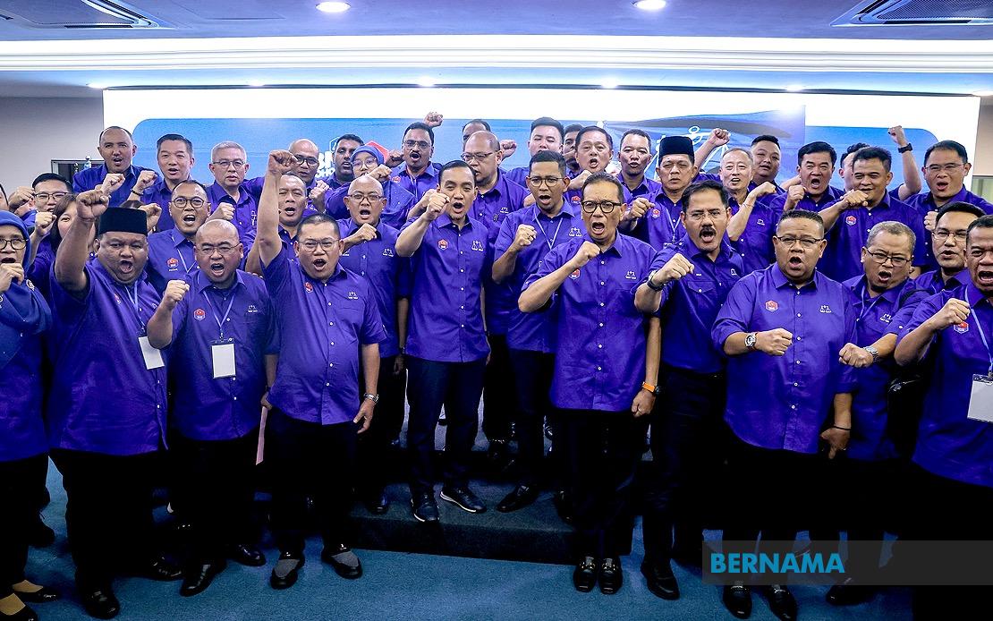 Johor BN Unveils Election Slate With Adham Baba's Pasir Raja Return and Onn Hafiz's Machap Defence