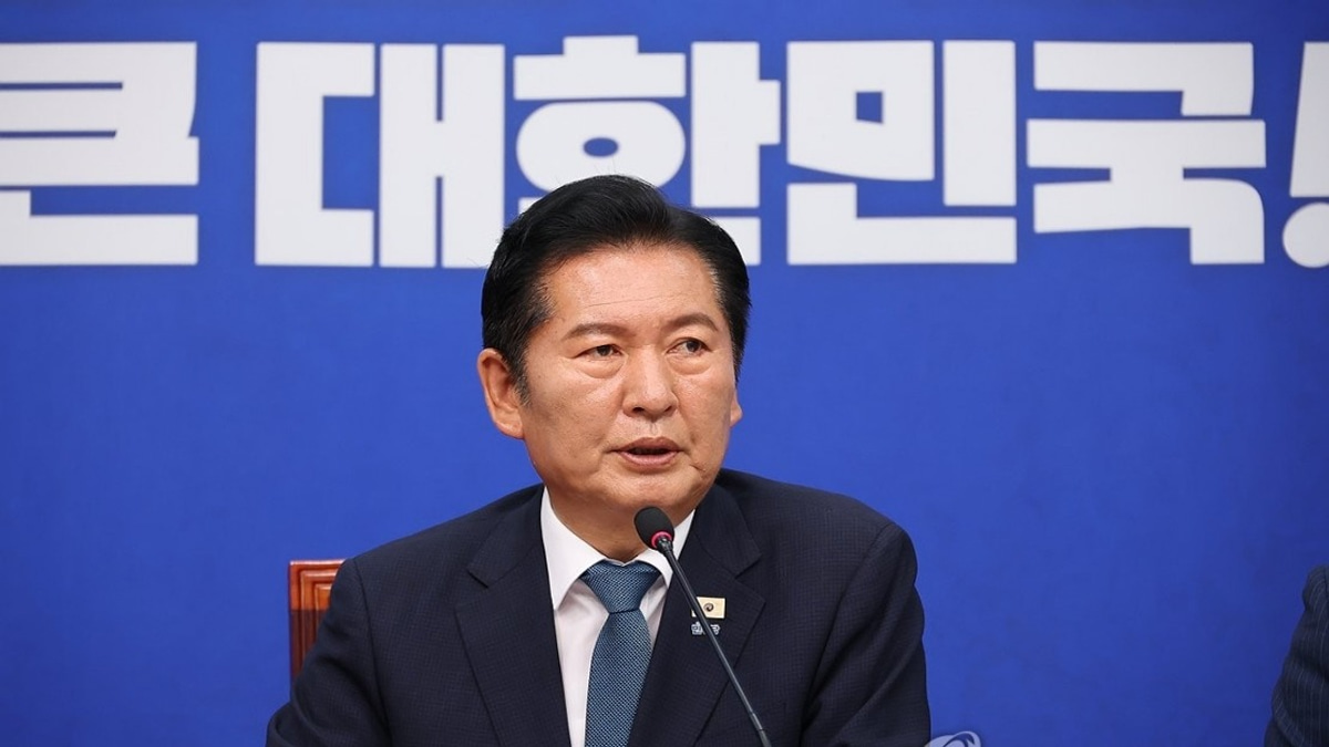 South Korea's Ruling Party Chairman Resigns Ahead of Leadership Race