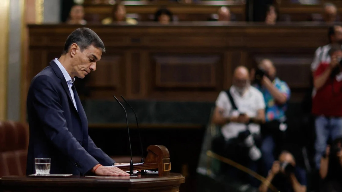 Spanish PM Downplays Corruption Threat After Senior Socialist Aide Jailed